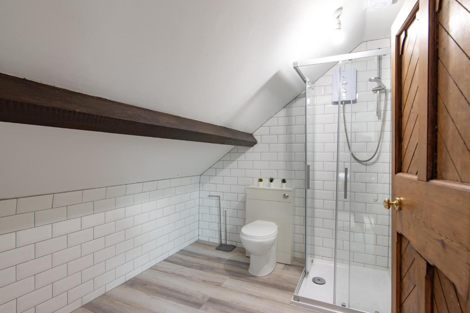 Madison House - Converted Church 5 Bed Pontypool Εξωτερικό φωτογραφία