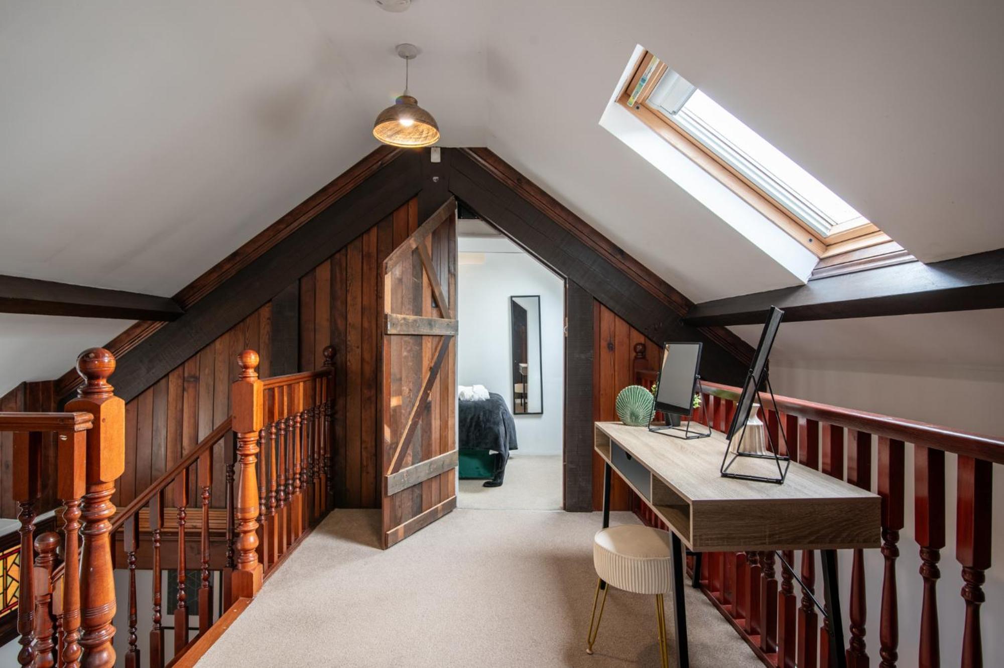 Madison House - Converted Church 5 Bed Pontypool Εξωτερικό φωτογραφία