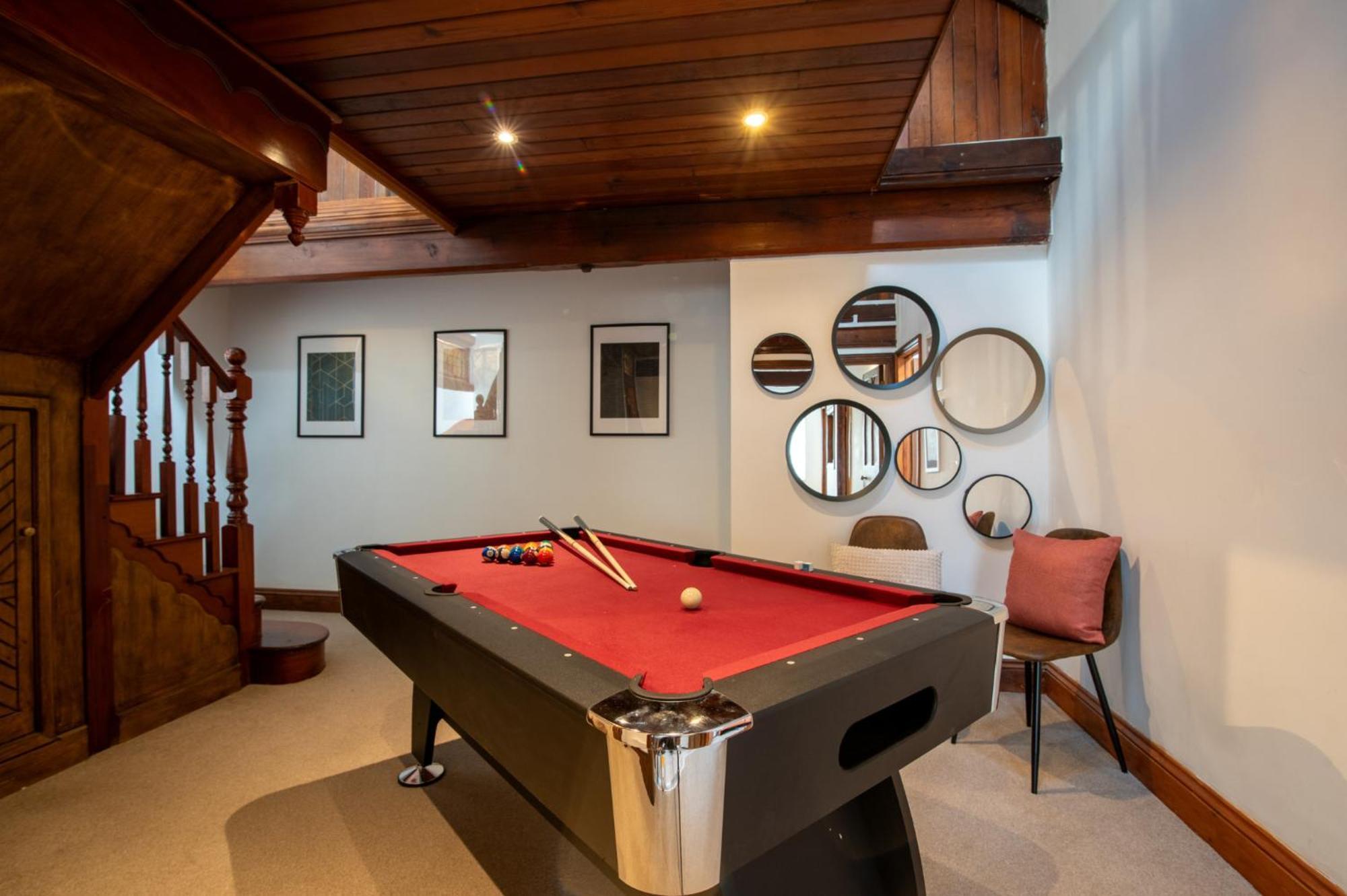 Madison House - Converted Church 5 Bed Pontypool Εξωτερικό φωτογραφία