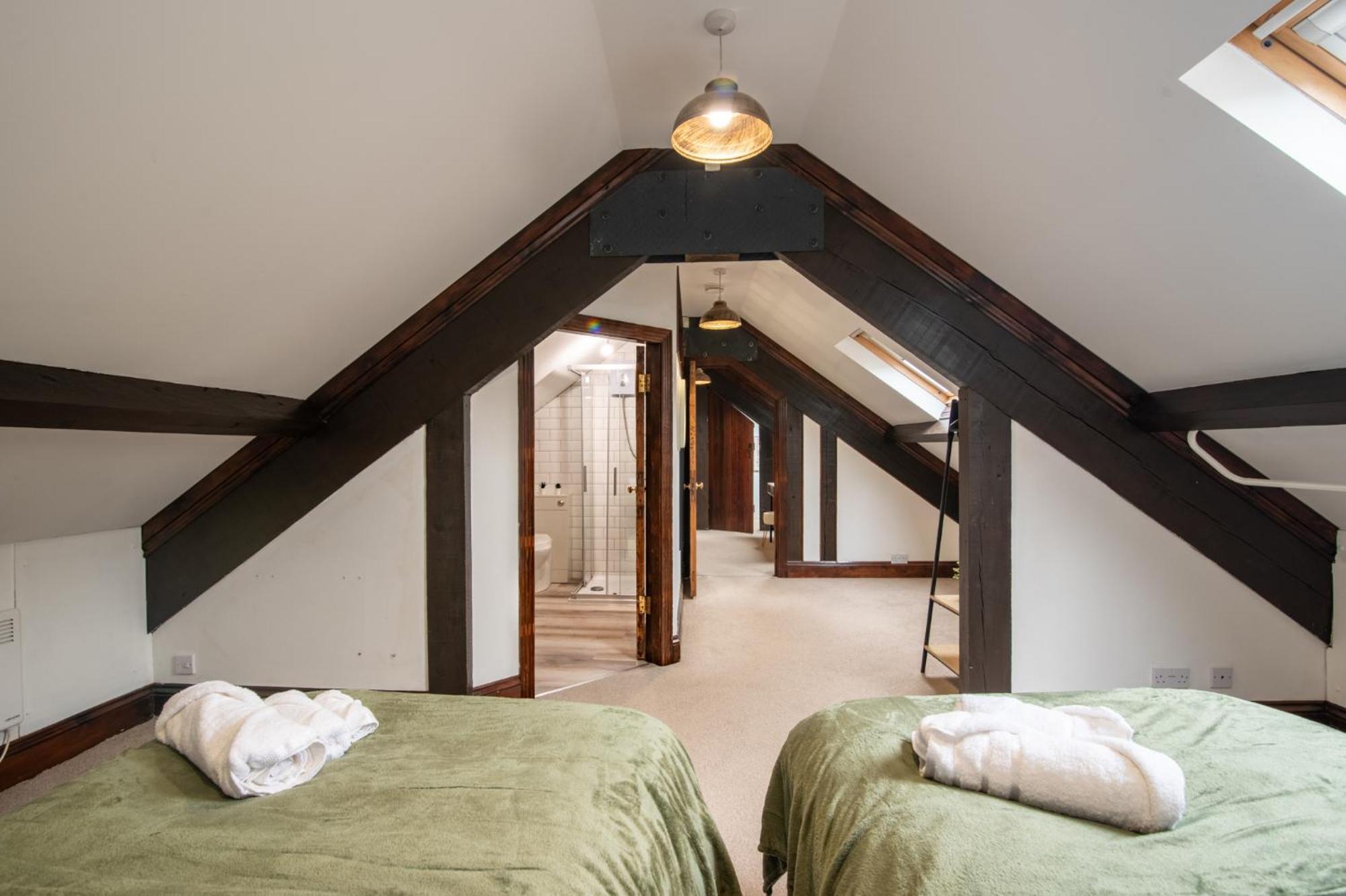 Madison House - Converted Church 5 Bed Pontypool Εξωτερικό φωτογραφία